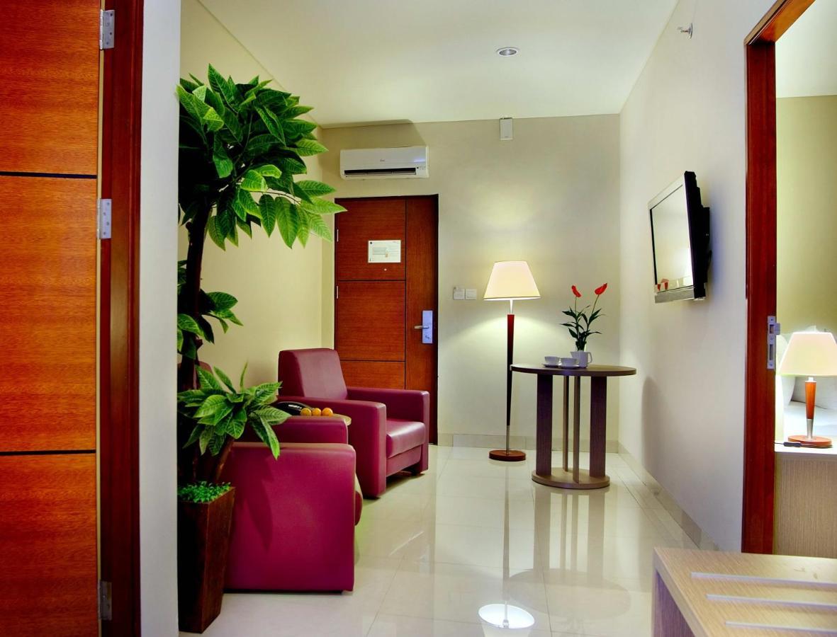 Kuta Central Park Hotel Exterior foto