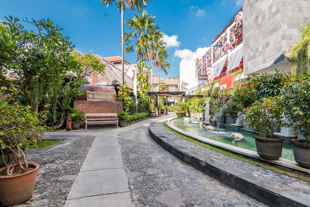Kuta Central Park Hotel Exterior foto