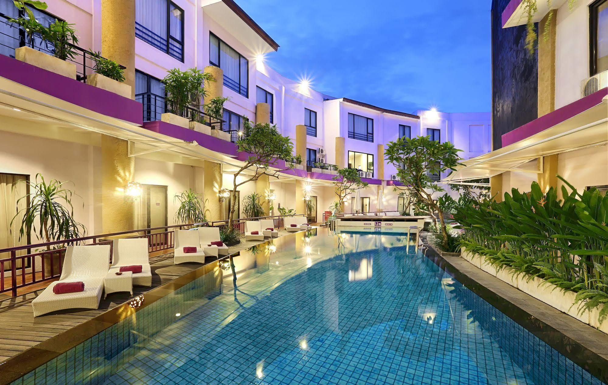 Kuta Central Park Hotel Exterior foto