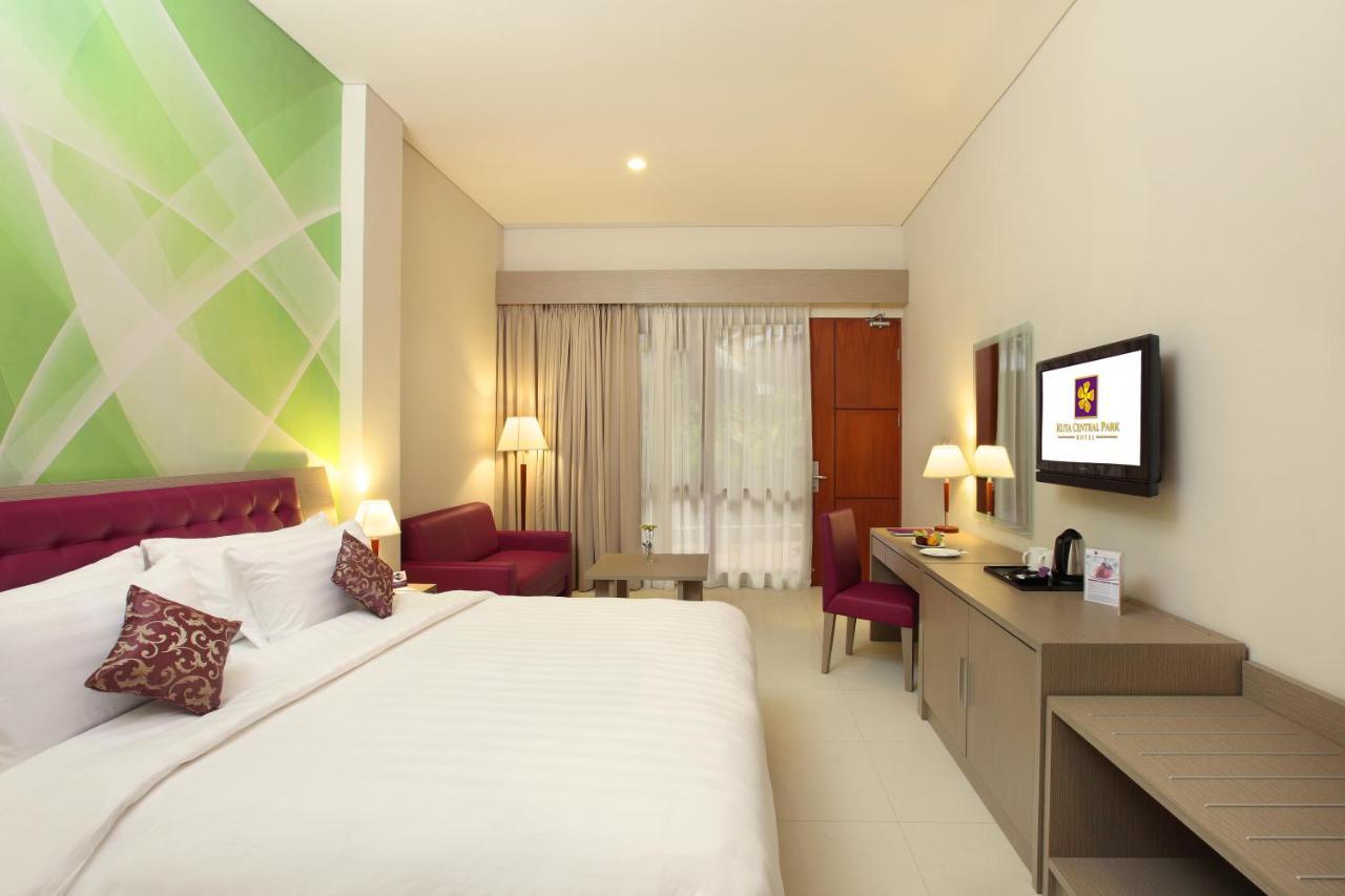Kuta Central Park Hotel Exterior foto