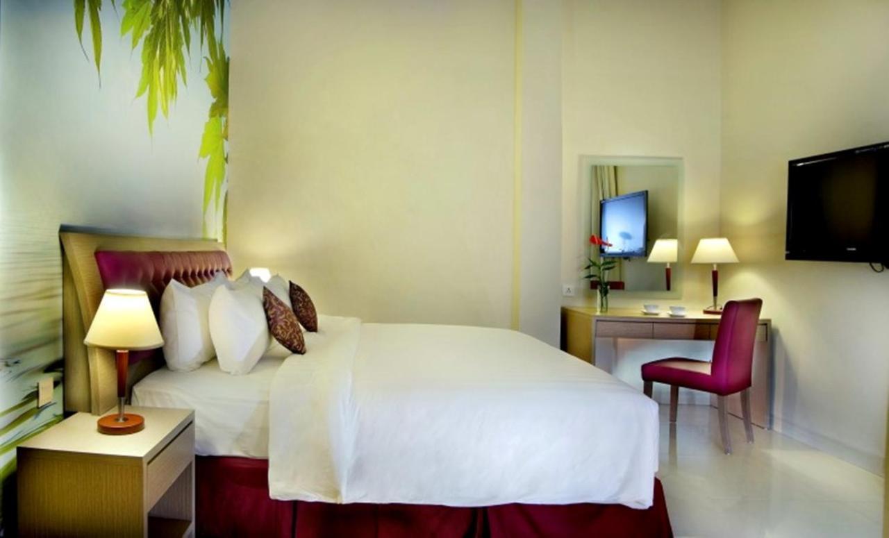 Kuta Central Park Hotel Exterior foto